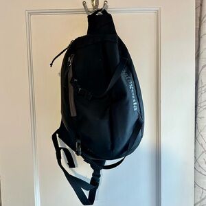 Patagonia Black Atom Sling Bag 8L
